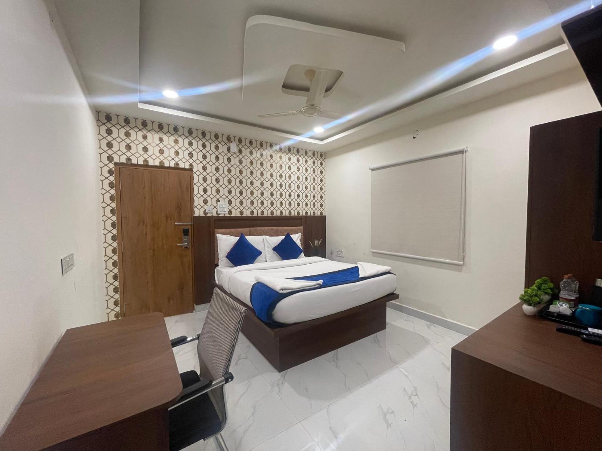 Hotel Eagle Grand Hyderabad Airport Zone Shamshabad Exterior photo