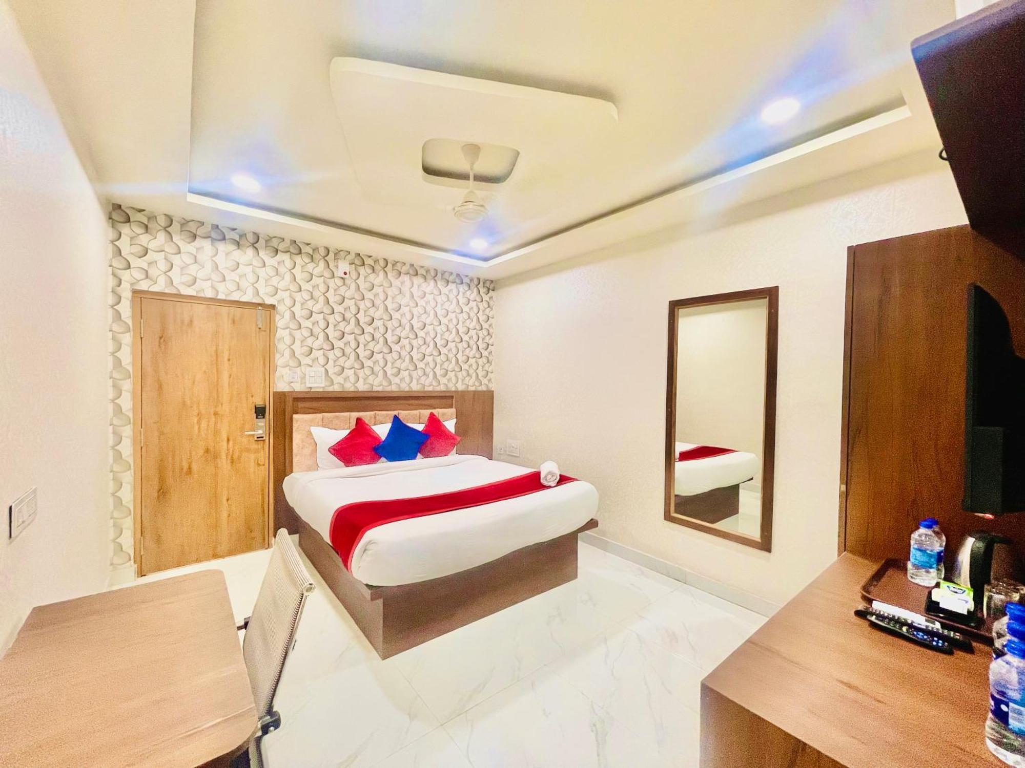 Hotel Eagle Grand Hyderabad Airport Zone Shamshabad Exterior photo